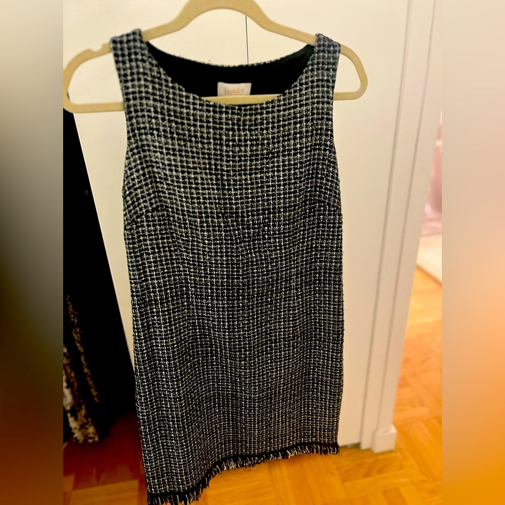 Laundry dress size 4